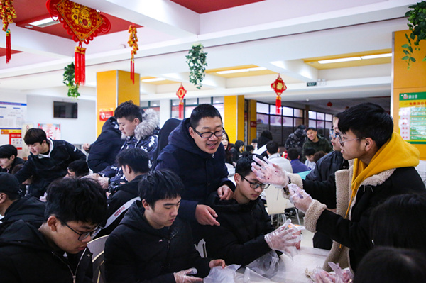 猜燈謎，鬧元宵—南京新華不一樣的元宵節(jié)