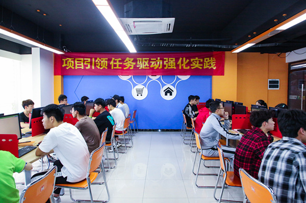 搞互聯(lián)網(wǎng)教育我們是認真的，搞互聯(lián)網(wǎng)知識競賽我們也是認真的！