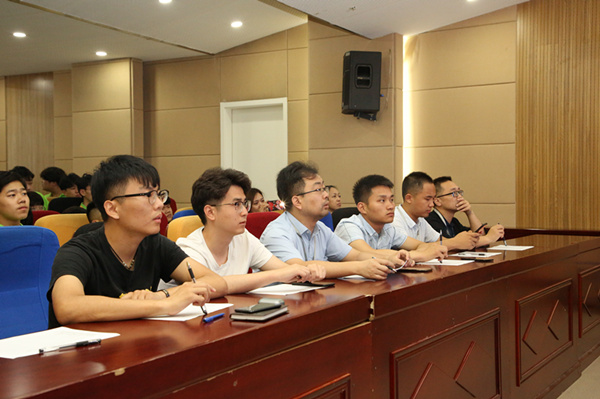 “家校同心，攜手共進(jìn)”2019年上半年階段結(jié)課答辯分享會圓滿結(jié)束