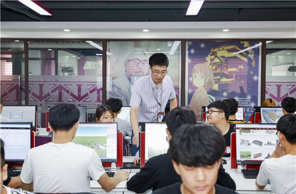 初中生讀什么電腦學(xué)校好？