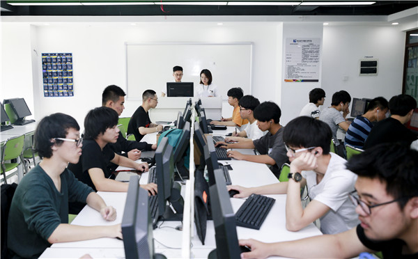 動(dòng)漫游戲設(shè)計(jì)就業(yè)前景好嗎？薪資待遇怎么樣？
