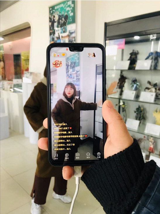 停課不停學(xué)，南京新華邀你足不出戶在線一對一參觀校園