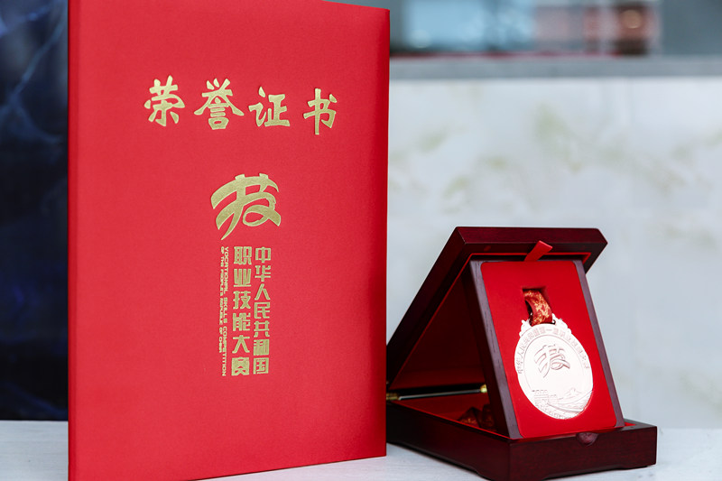 聚焦兩會 | 新華互聯(lián)網(wǎng)+教育助力鄉(xiāng)村振興！