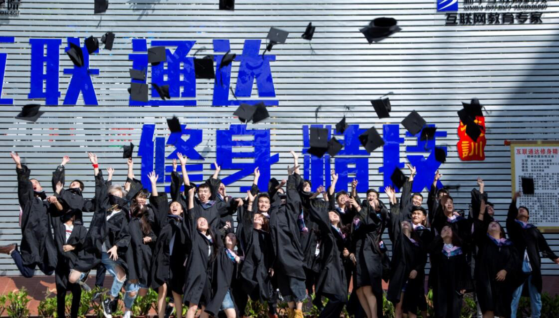 步入職場(chǎng)，該如何摒棄“學(xué)生思維”？