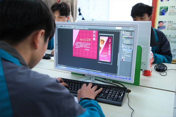 屢創(chuàng)新高！2021年新華學(xué)子薪資盤點