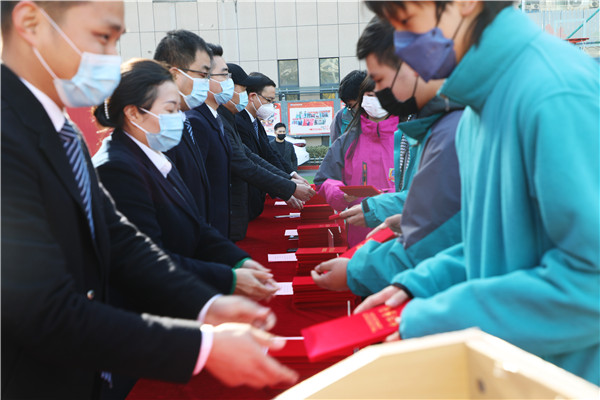 知行合一，榜樣力量——南京新華2022年度學(xué)生工作總結(jié)暨表彰大會圓滿落幕！