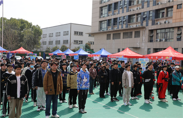 追光有“你”，歡迎“新”上人 南京新華電腦專修學(xué)校2024年春季社團(tuán)招新大會(huì)順利收官