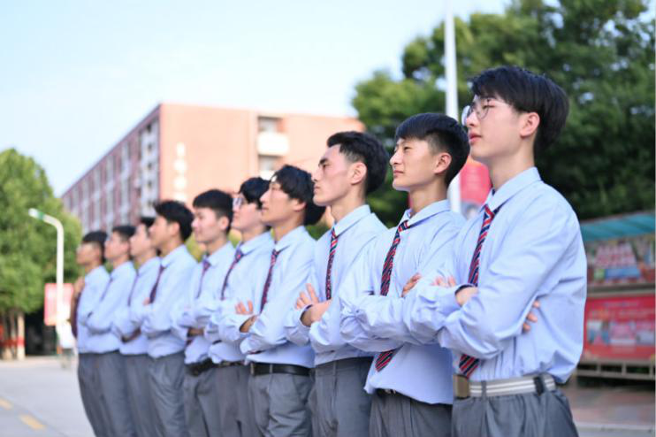 職業(yè)教育托舉新希望，如何選擇一所好學校？