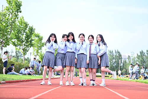 上一個差的高中還是去職高好？