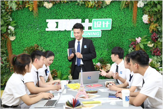 【媒體關(guān)注】職業(yè)教育教學(xué)“趕考”新時代，新華真實訓(xùn)品質(zhì)贏人