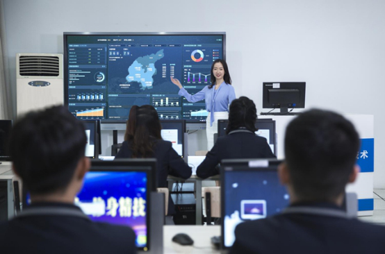 99公益日 | 新起點，筑夢公益行動，新華助有志學(xué)子追夢