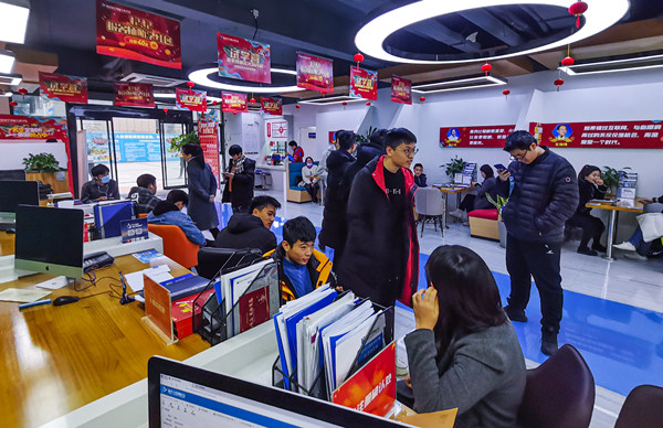 為什么總勸你來(lái)校實(shí)地考察？好學(xué)校不怕比較！