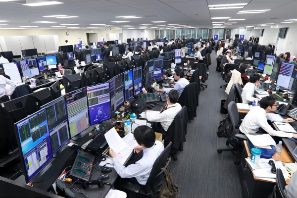 2024年大學(xué)生就業(yè)難題凸顯，技能培訓(xùn)成再就業(yè)新路徑！