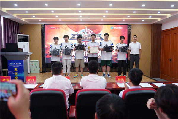 恭喜！我校學(xué)生代表隊榮獲2023 年“迎亞運”新華電腦教育王者榮耀電競對抗賽亞軍